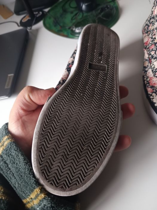 Sapatos  bonitos de mulher