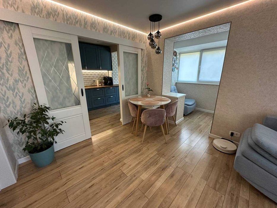 Купите классную  3-комнатную Левый берег Слобожанский!! БЕЗНАЛ - ДА!