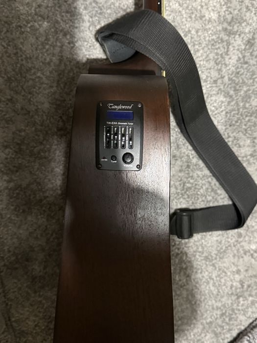 Tanglewood TWCR DE ( eletrificada )