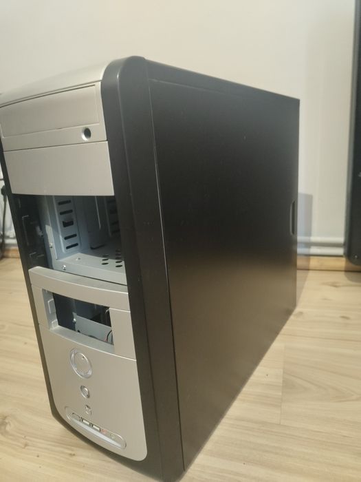 Komputer stacjonarny