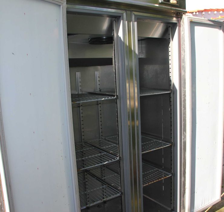 Balcão de Frio Vertical Inox