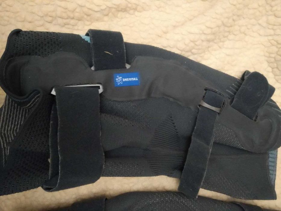 Ортез на колено с боковыми шарнирами Genu Ligaflex Thuasne Франция