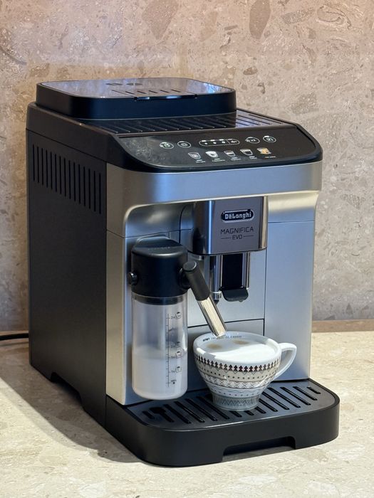 DeLonghi Magnifica Evo кавомашина
