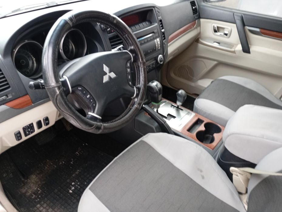 Міцубісі паджеро вагон 2007 газ- бензин