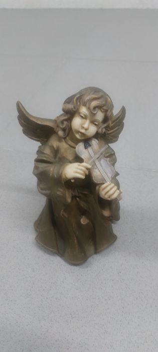 Estátua anjo com violino