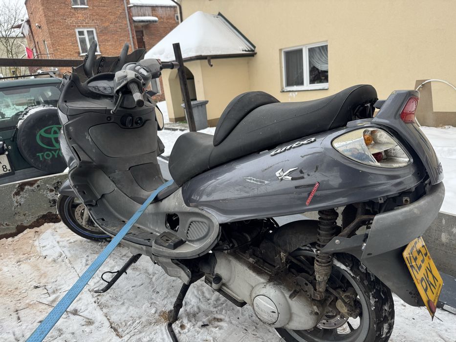 Skuter piaggio 125cm