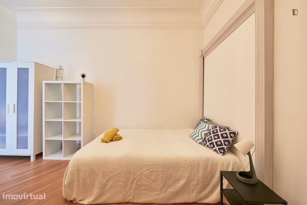Quarto - localizado em Marquês de Pombal Lisbon