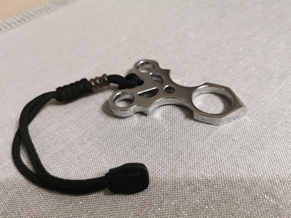 Narzędzie edc, zbijak.