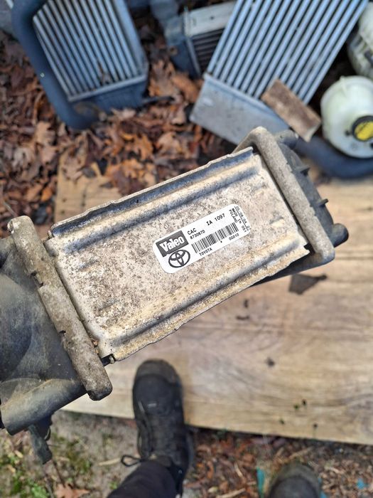 Toyota avensis t25 2,0 d4d 116 koni intercooler chlodnica