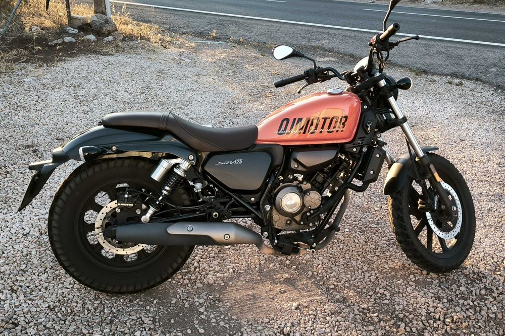 QJMotor SRV 125 - Em excelente estado