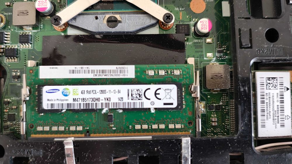 Laptop Lenovo G700 17,3 " - części do komputera