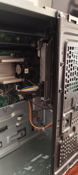 monitor LG + HP Pavilion 590 a0xxx