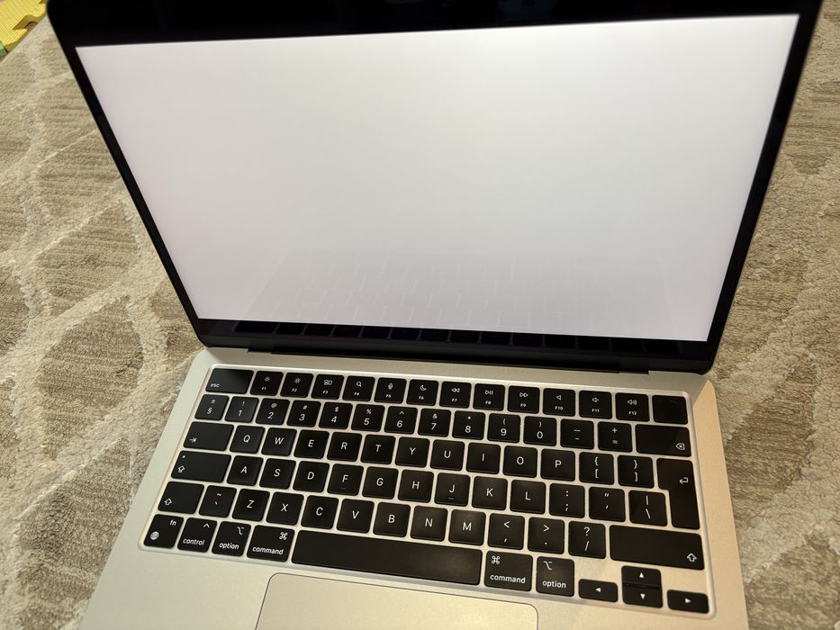 Macbook Air M2 8/256
