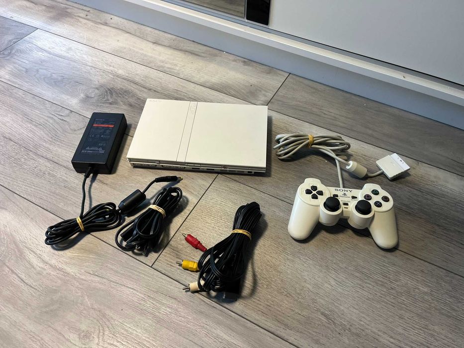 Sony PlayStation 2 Slim (PS2) SCPH-77000 Ceramic White w pudełku
