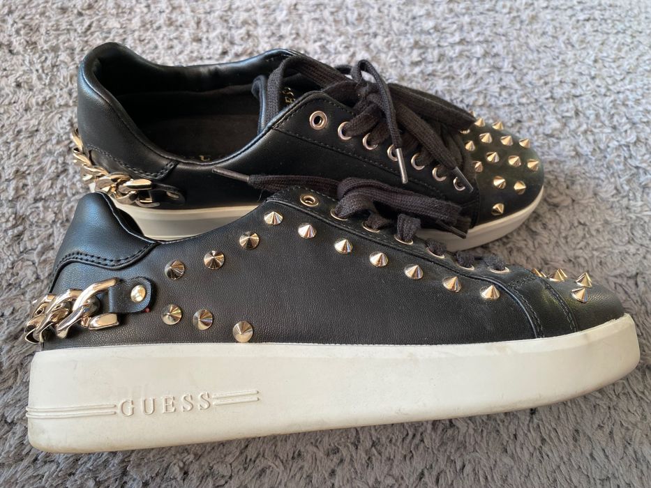 Buty Guess  oraz Converse ciekawe