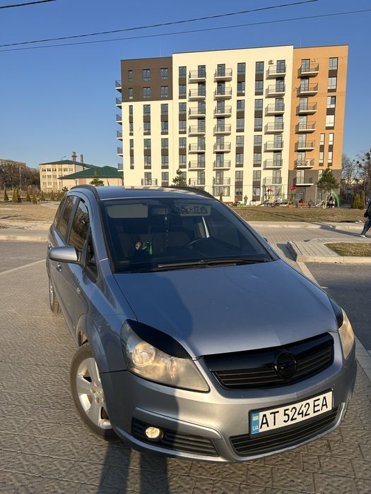 Продам Opel Zafira B