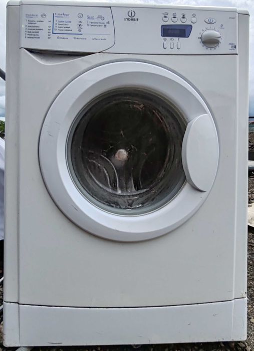 Pralka marki Indesit
