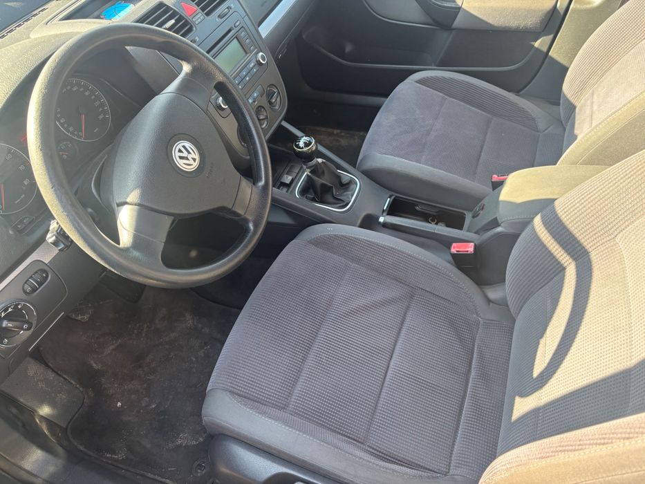Volkswagen Jetta 1.6 z gazem