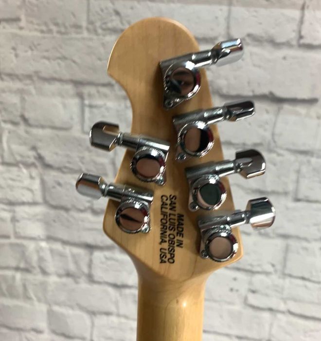 Ernie Ball Music Man Silhouette HSH (Made in USA) com Mala Rígida