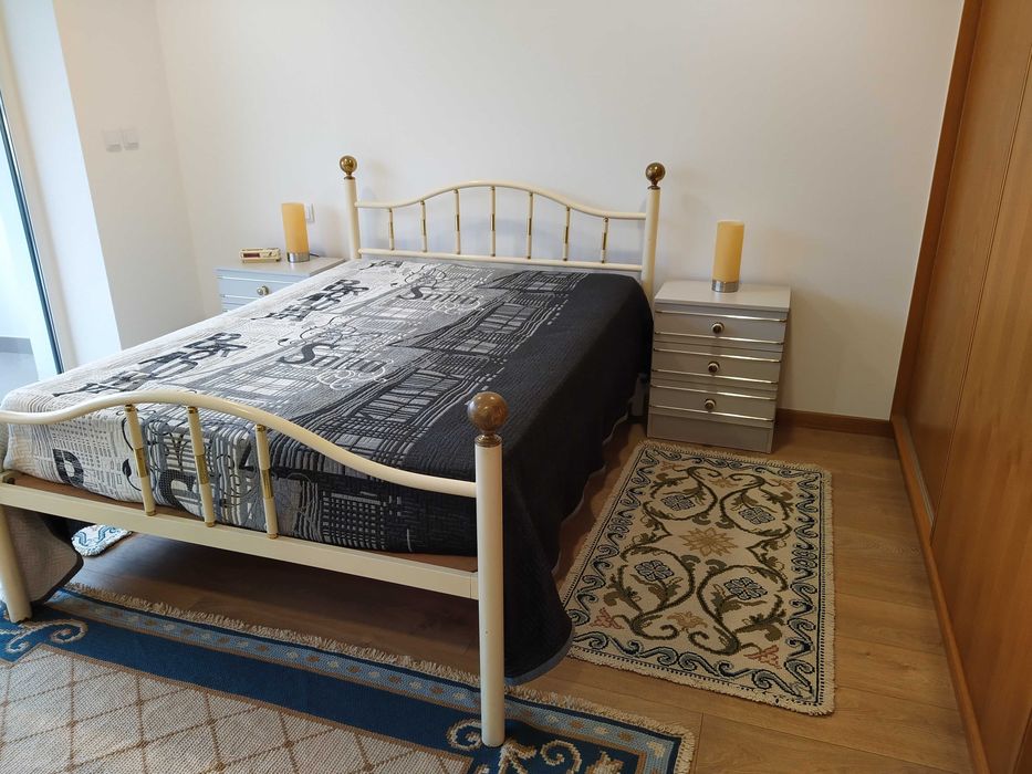 Cama de casal em ferro