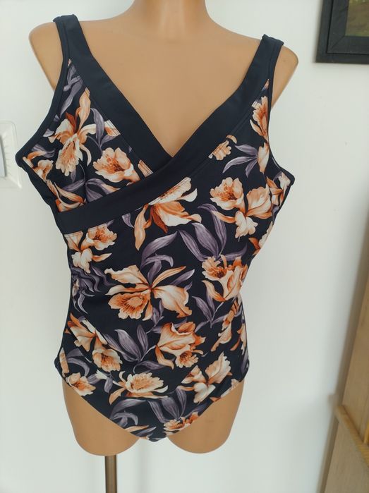 Strój kąpielowy jednoczęściowy 46