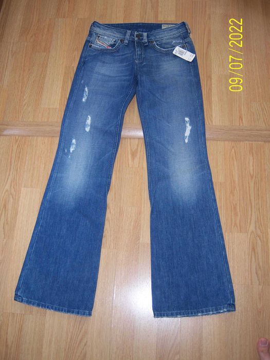 Джинсы женские W 26 L 32