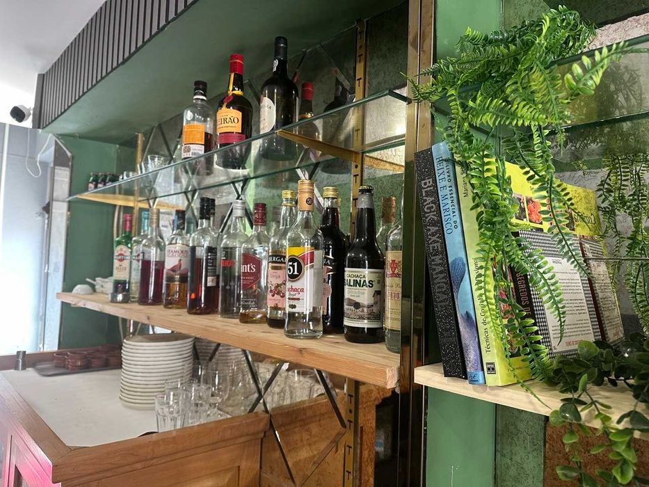 Trespasse de Café/Restaurante com arrendamento de imóvel no Casal do Marco/Paio Pires