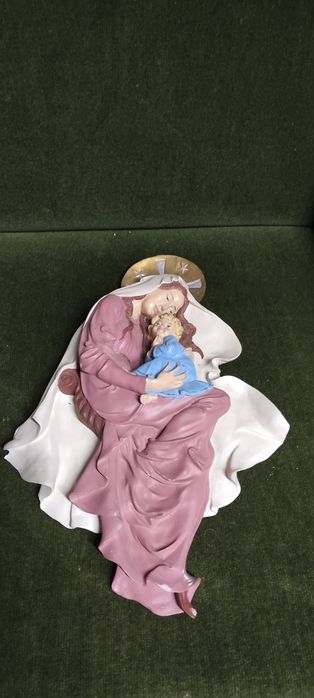 Escultura em gesso Nossa Senhora do Aconchego