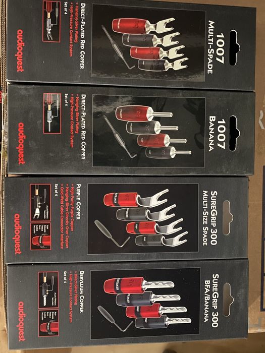 Набір конекторів Audioquest SureGrip100 Banana(multi spade)  set of 8