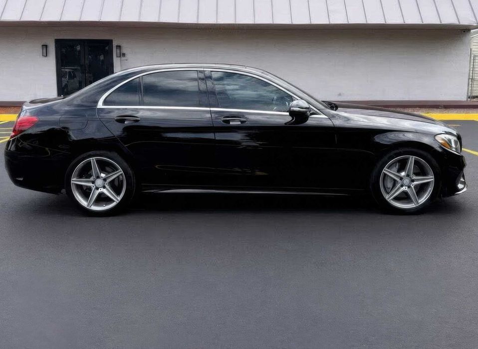 Mercedes-Benz C 300      2017