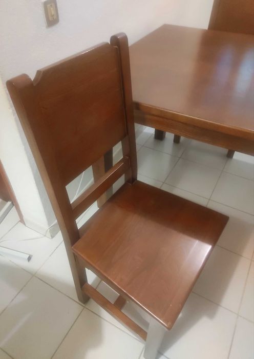 MESA DE JANTAR 160/200cm por 100cm com 4 cadeiras