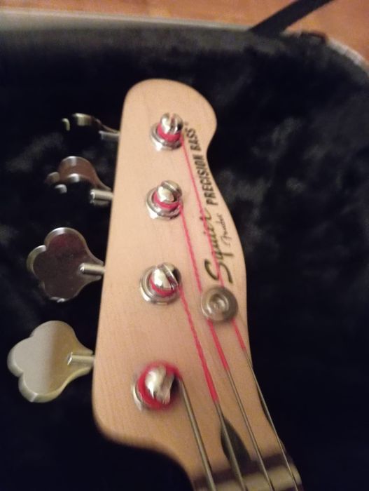 Fender squier Precision bass Mike Dirnt