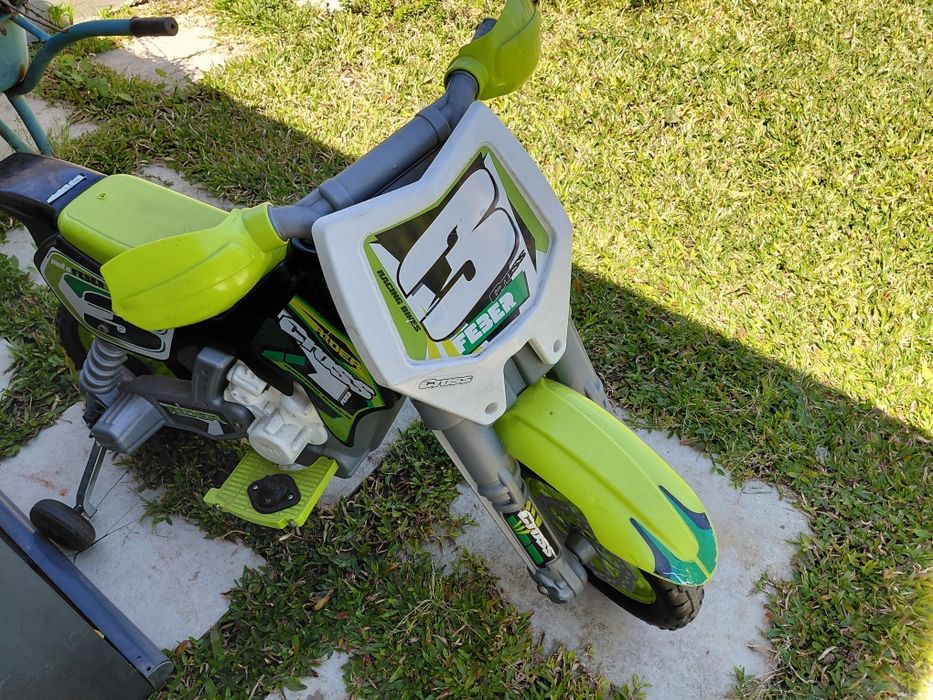 Mota eletrica em bom estado.