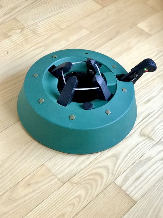 Stojak choinkowy samozaciskowy z pojemnikiem na wodę