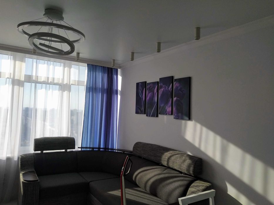 Повесить телевизор, закрепить, смонтировать на кранштейн