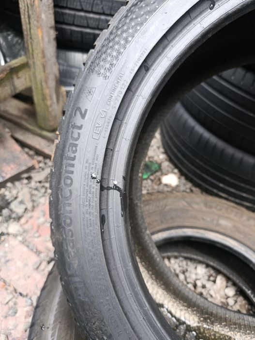 235/45/18 Continental All season contact 2