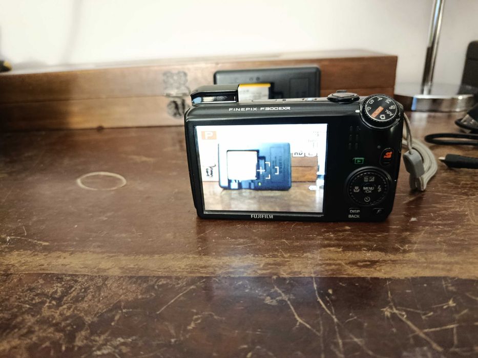 Câmara Fujifilm Fine pix F300 EXR