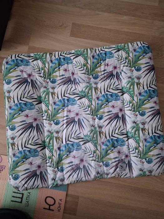 Дитячий матрасик на пеленальний комод.