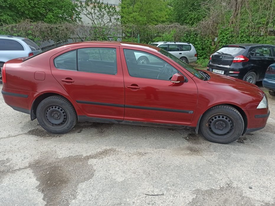 Продам  Военному Шкоду Актавию2006 г