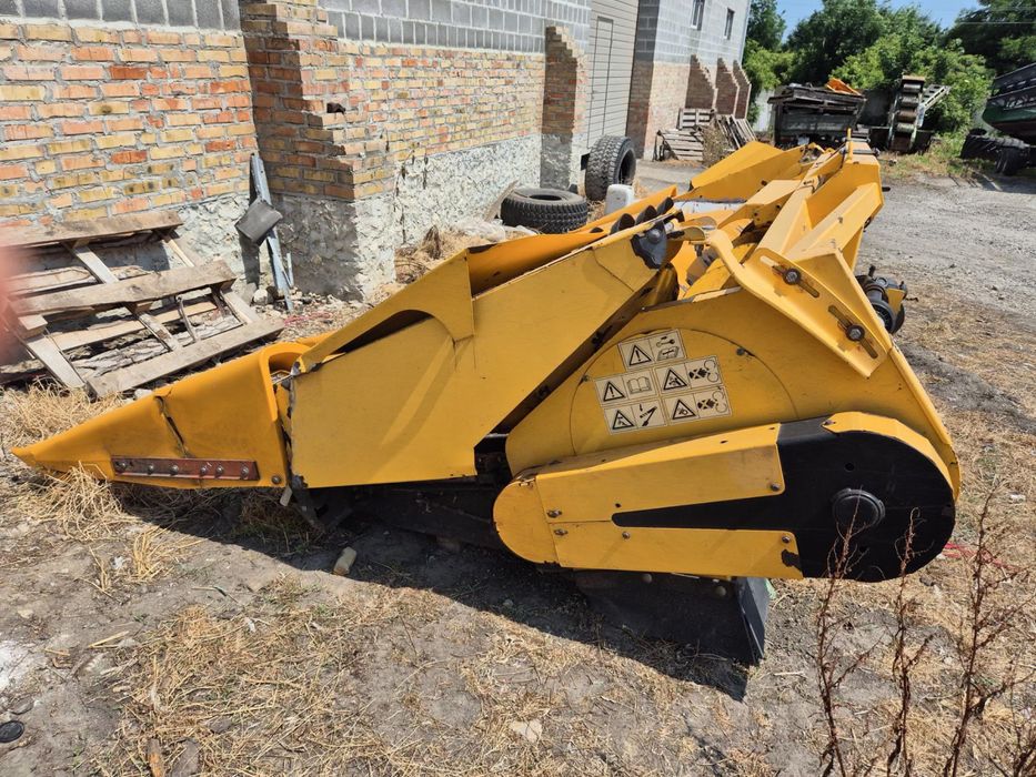 Продам жатку кукурудзяну ЖК-82
