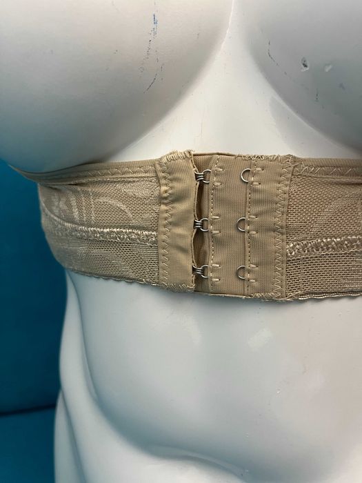 Stanik podnoszący i modelujący r. S