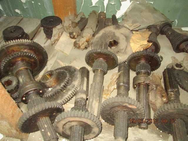 Вал-шестерня коробки передач.