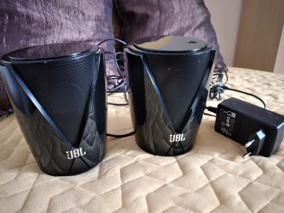 Colunas JBL - Pretas