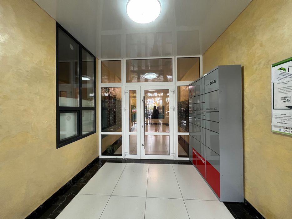 Без% Продається трикімнатна квартира в Park Plaza, Чабани, РОЗСТРОЧКА