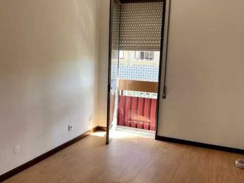 Apartamento T1, Rua Miguel Bombarda