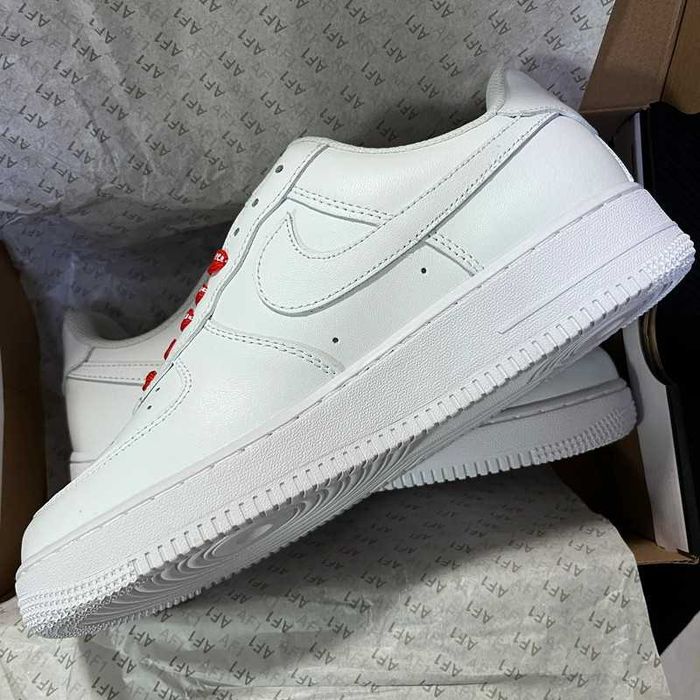 Nike Air Force 1 Low Supreme Biały R.42