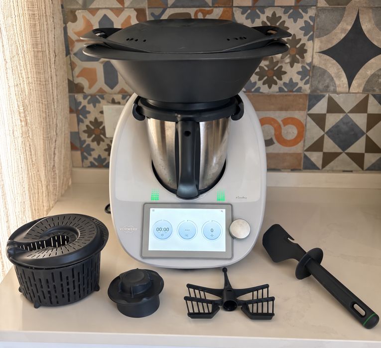 Bimby TM6 completa + acessórios + Protetor de Lâmina | 650 €