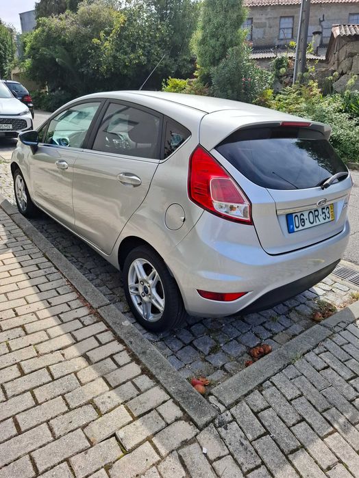 Ford Fiesta usado — photo 3