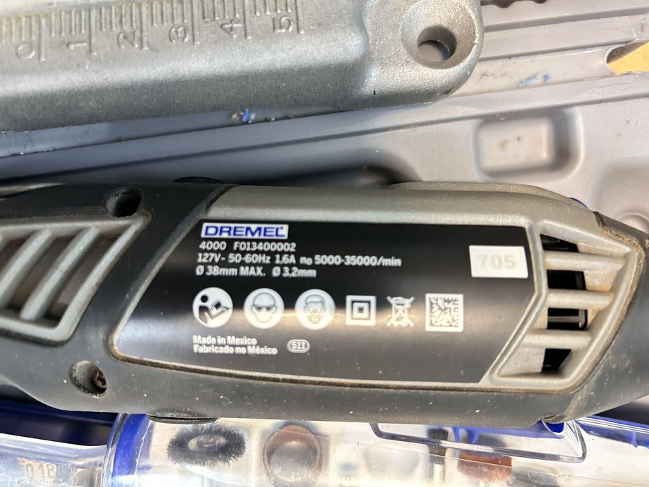 Dremel com suporte completo + lixadeira + berbequim ( atenção 127V)
