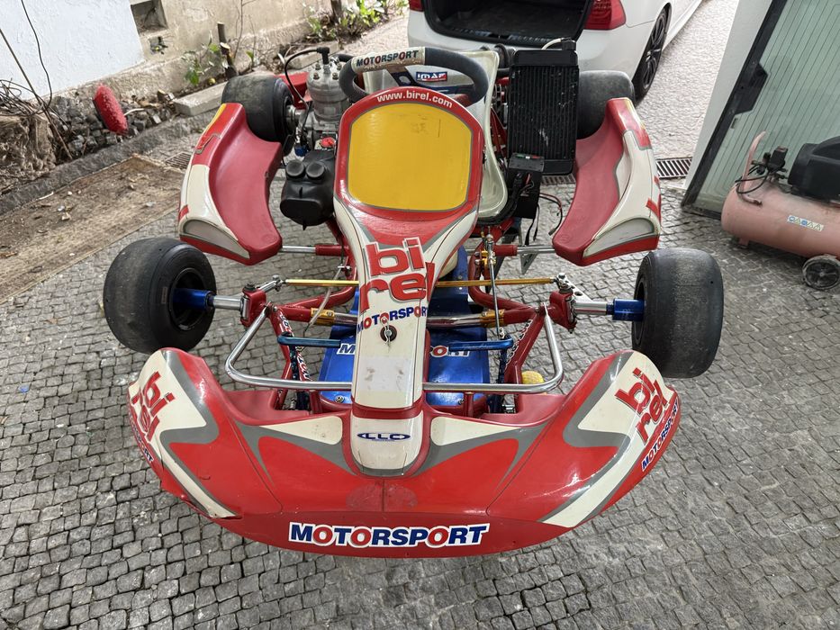 Kart Birel com Iame Leopard 125cc